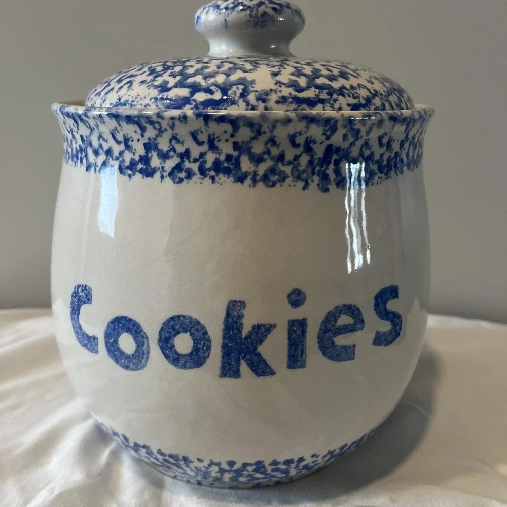 Antique FOLK CRAFT BY TIENSHAN SPONGE  COOKIE JAR COOKIES YUM YUM 9 INCH